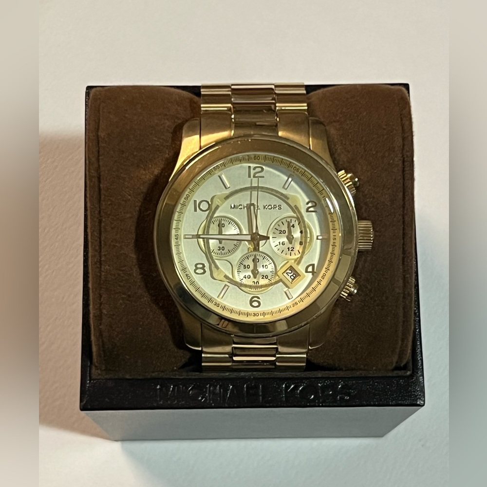 Good Michael Kors watch (used a few times)